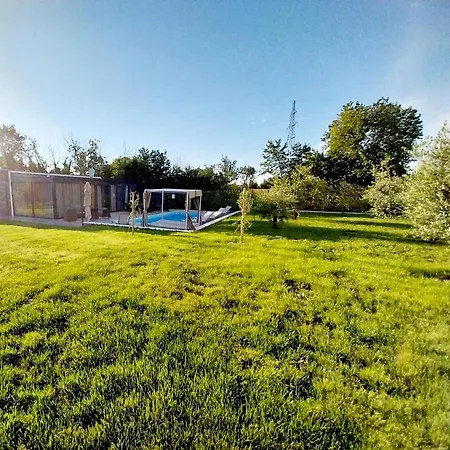 Hacienda Matea - Oasis Of Romance Near The Beaches, Surrounded By Olive Trees, Pool, Jacuzzi And Playground, - Istria Villa Pola
