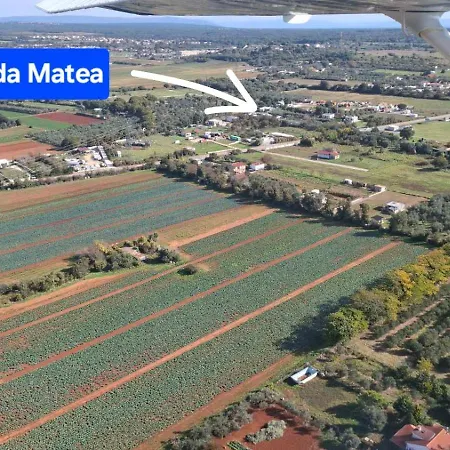 Hacienda Matea - Oasis Of Romance Near The Beaches, Surrounded By Olive Trees, Pool, Jacuzzi And Playground, - Istria Villa *